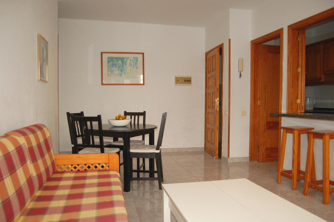 Apartamentos Los Laureles El Médano المظهر الخارجي الصورة